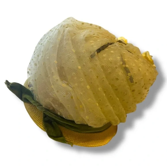 Vintage Doris Designs Bouffant Bubble Hat w/Yellow Polka Dot Tulle and Roses - Picture 3 of 8